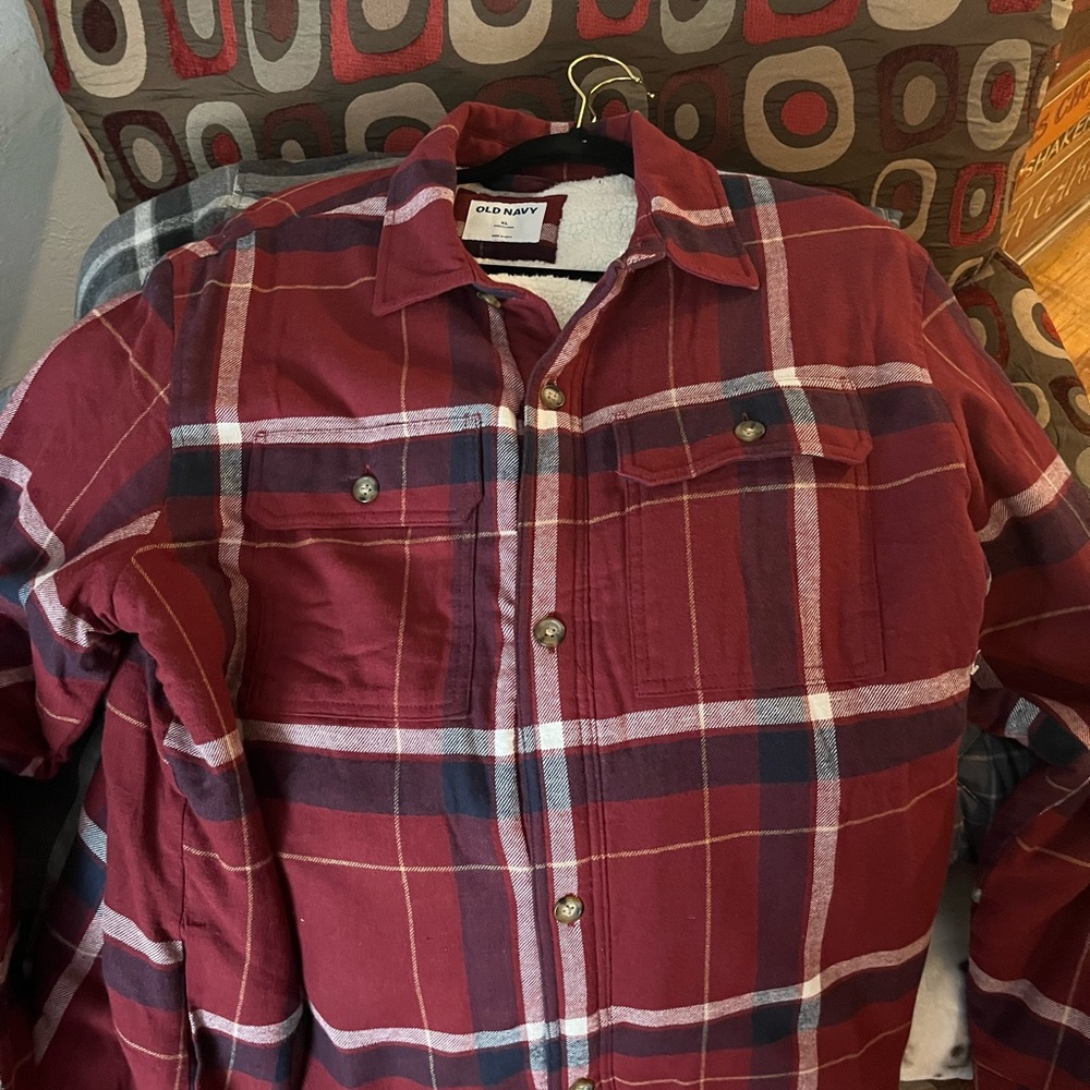Mens old navy flannel jacket with Sherpa lining brand new